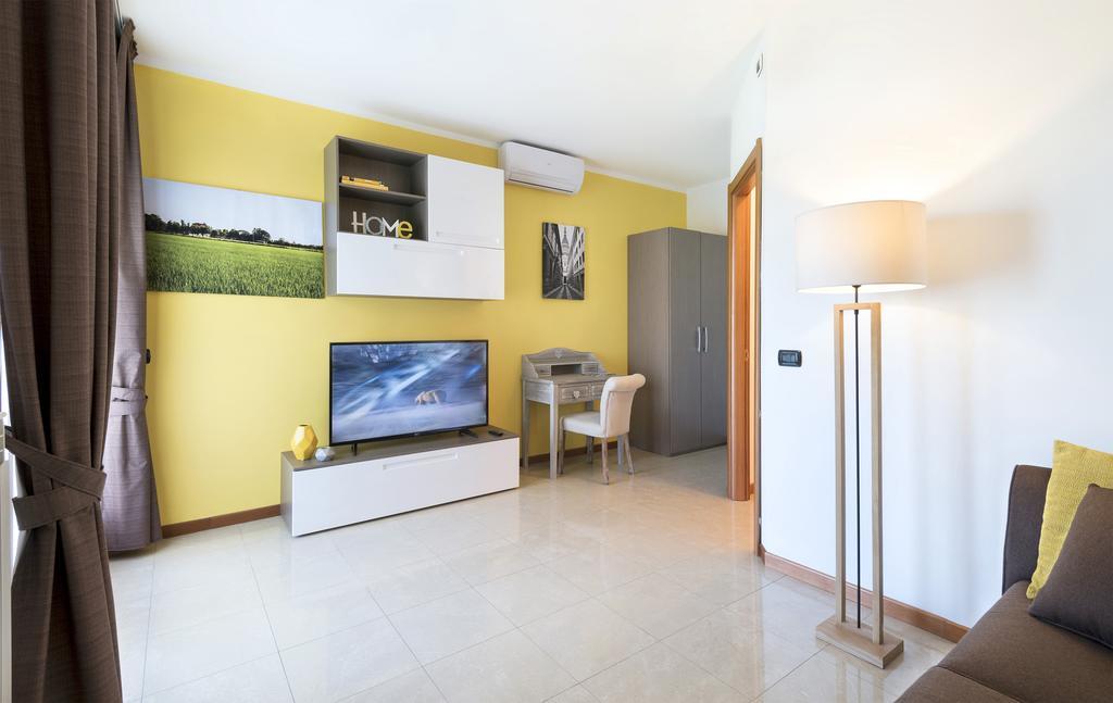Airone Apartment Novara Buitenkant foto